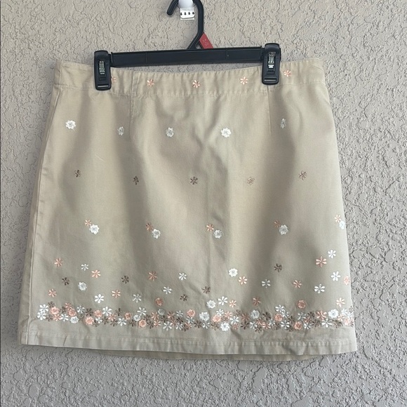Fashion Bug Beige Floral Mini Skirt - Picture 1 of 11